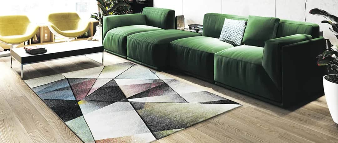 Jaki dywan do zielonej kanapy? Inspiracje i porady, które musisz znać