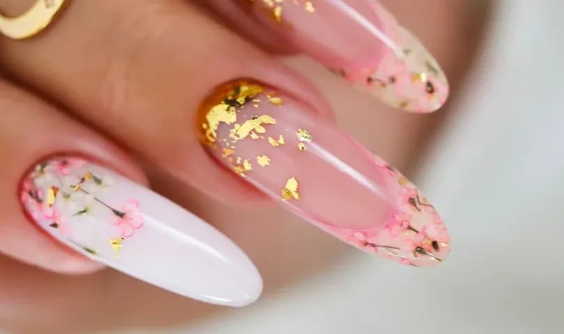 Jak nakładać ozdoby na paznokcie - praktyczne techniki i triki, które działają